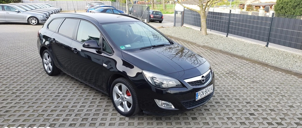 Opel Astra cena 17950 przebieg: 259000, rok produkcji 2011 z Zagórów małe 596